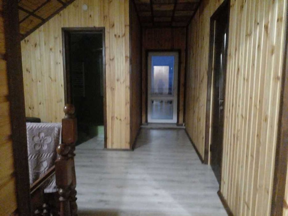Котедж на. 5 спалень. Басейн. Чан. Тераса.  Вид на гори