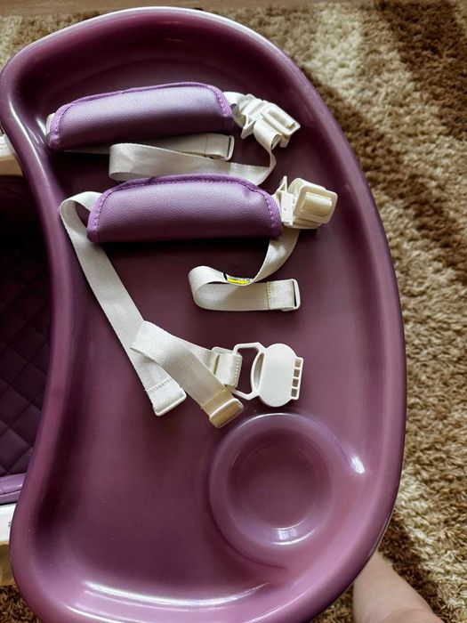 Стілець для годування