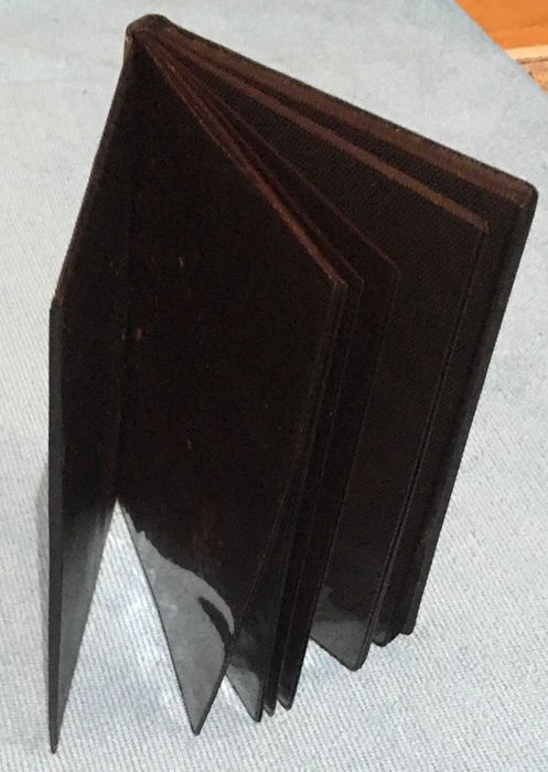 Álbum Kodak com 18 folhas (36 páginas para fotos)