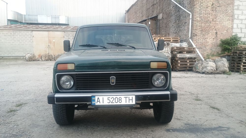 Позашляховик Нива в доглянутому стані