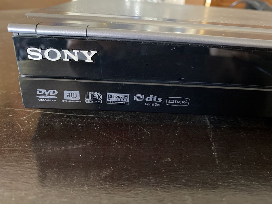 Leitor de DVDs SONY (necessita de arranjo)