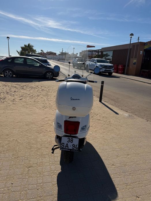 Vespa 300 gts super