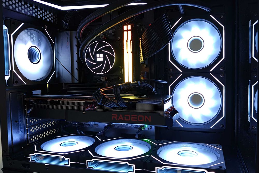 Ryzen 5 8400F, RX 6700XT 12GB, 32GB RAM DDR5, 1TB SSD komputer do gier