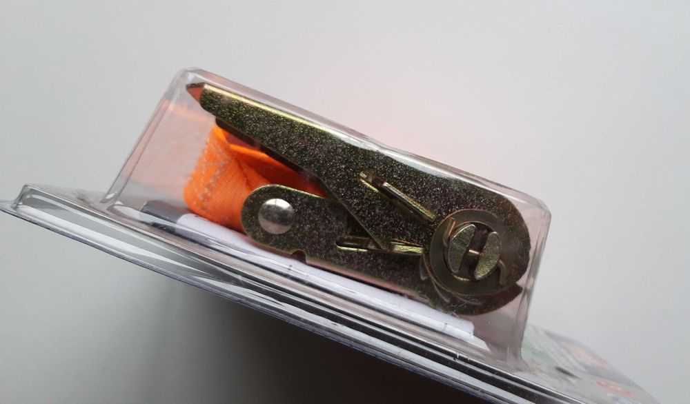 Cinta de aperto com roquete - Artigo NOVO.