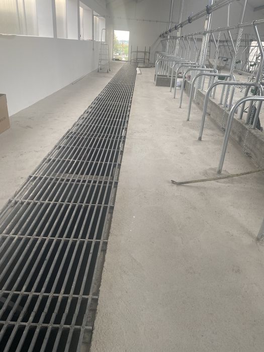 Ruszt ruszta kraty dla bydła wygrodzenia stanowiska maty
