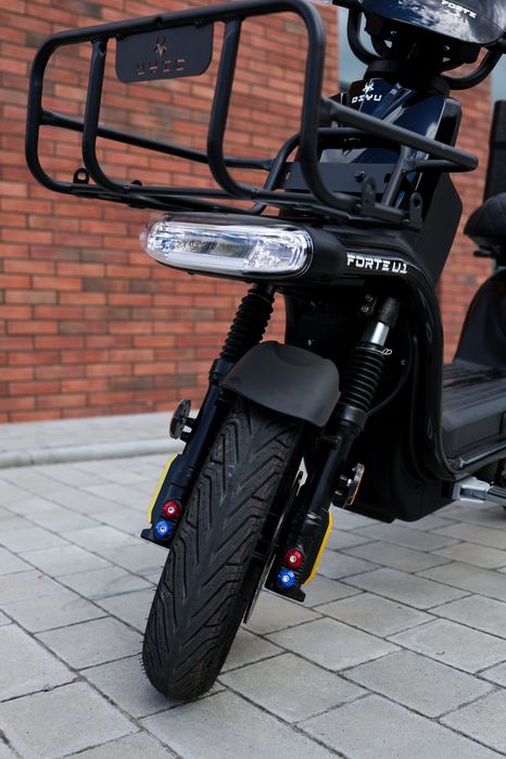 Forte U1 2025 оренда електроскутерів у Львові з додатковою батареєю