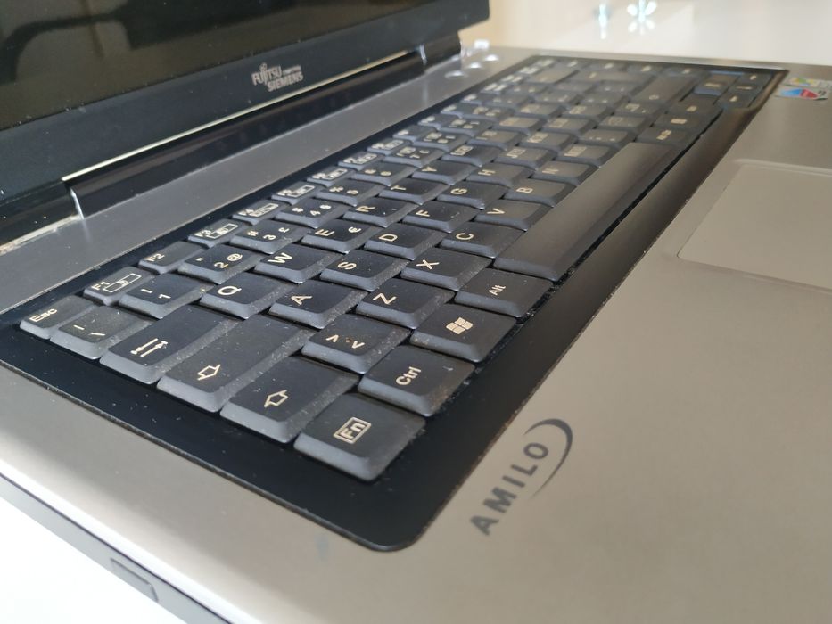 Fujitsu Amilo M1451G64740199798786121