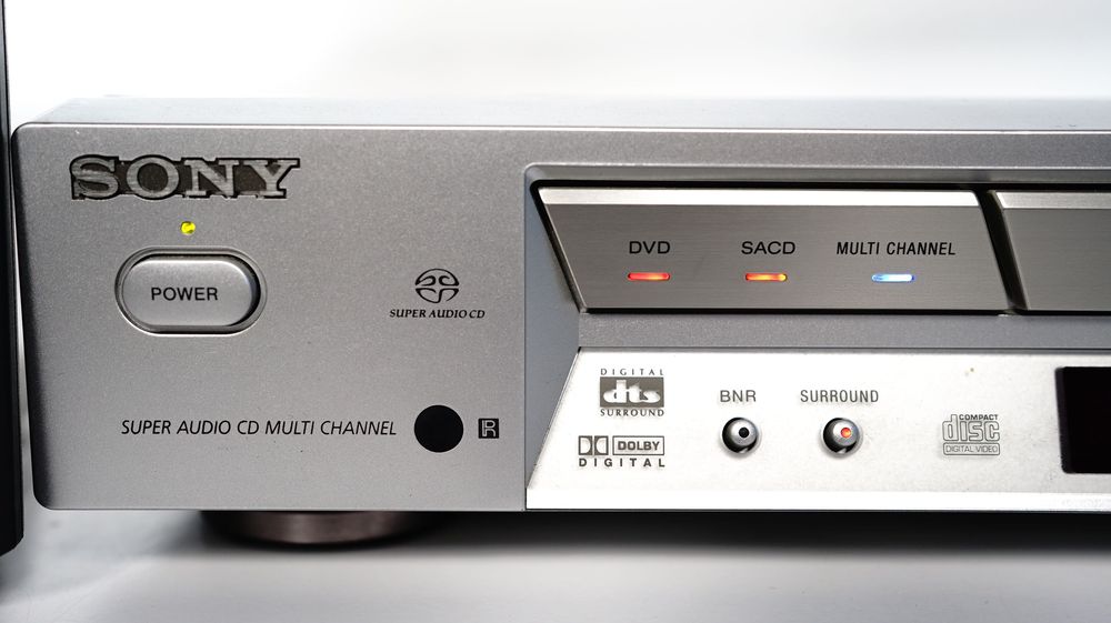 Odtwarzacz CD/DVD SACD Sony DVP-NS700V pilot * przetw. 192 kHz/24-bit