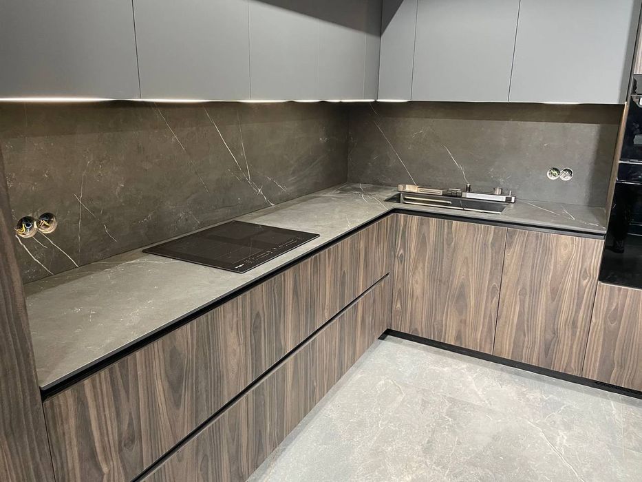 Кухни, меблі, шафи