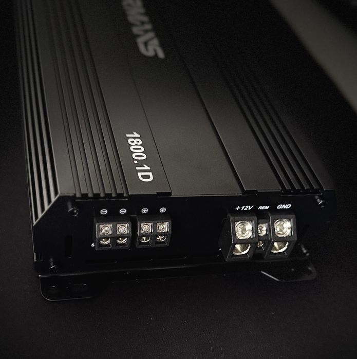 Підсилювач моноблок для сабвуфера 1800.1D