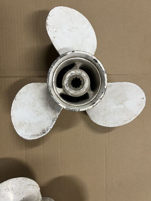 Vendo 2 hélices de barco