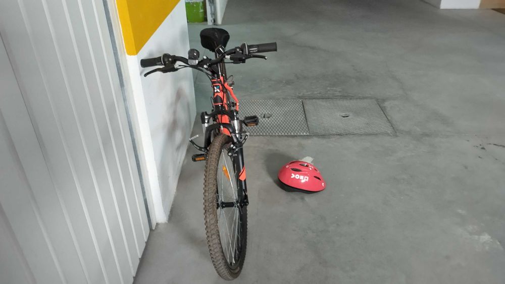 Bicicleta BTT Criança BTWIN ALLTerrain 24''x1.95 usada em bom estado