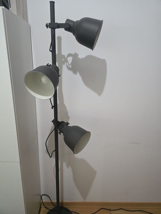 Candeeiro Ikea para despachar