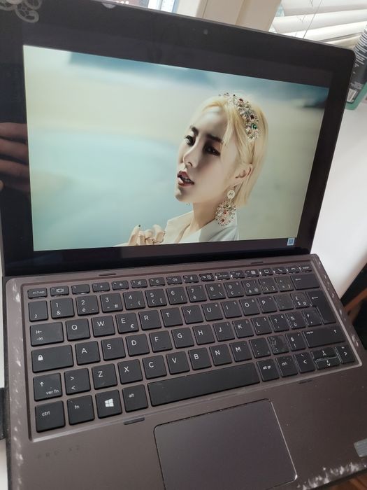 Hp pro x2 612 g2 Intel i5/ ssd/ win 11