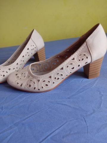 Buty nowe na obcasie