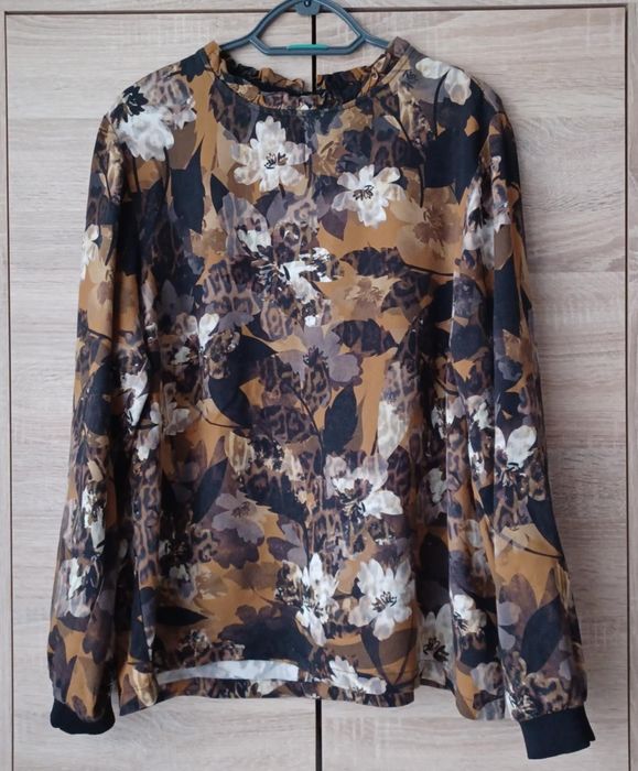 Bluzka damska w kwiaty r. 42, LUXZUZ