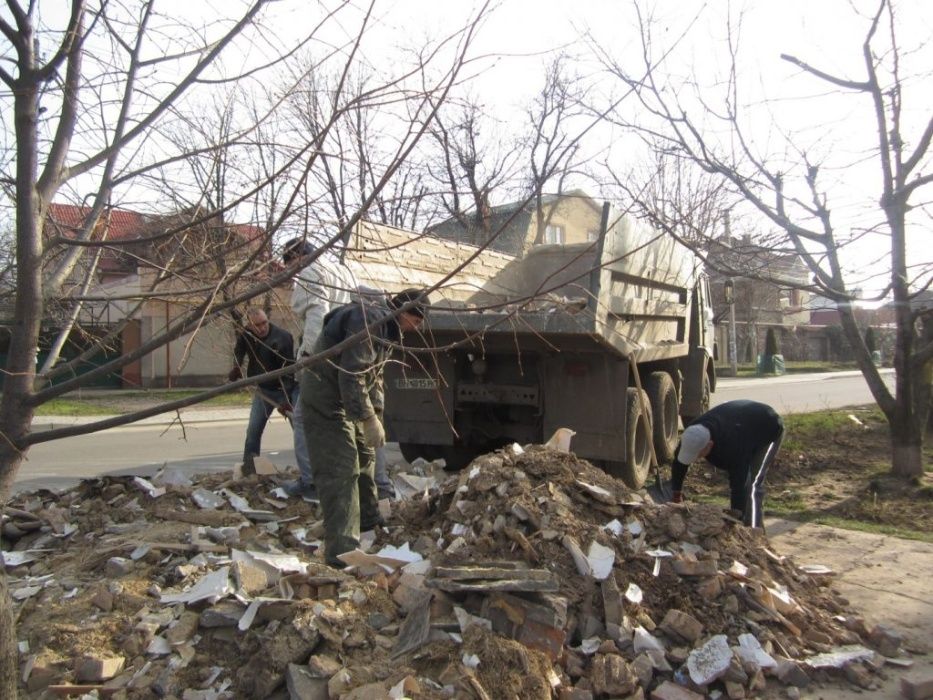Песок. Щебень, шлак, отсев, глина. Доставка КАМАЗом.
