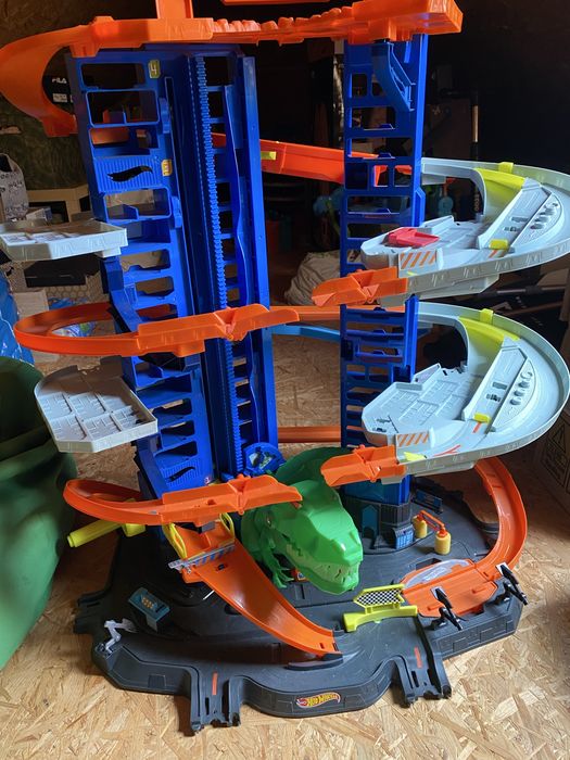 Hotwheels Ultimate Garage