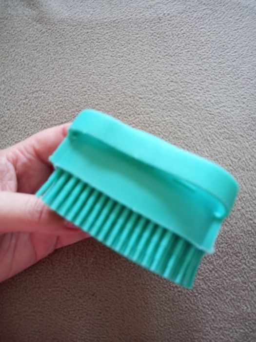 Myjka z pojemnikiem na mydło/ szampon