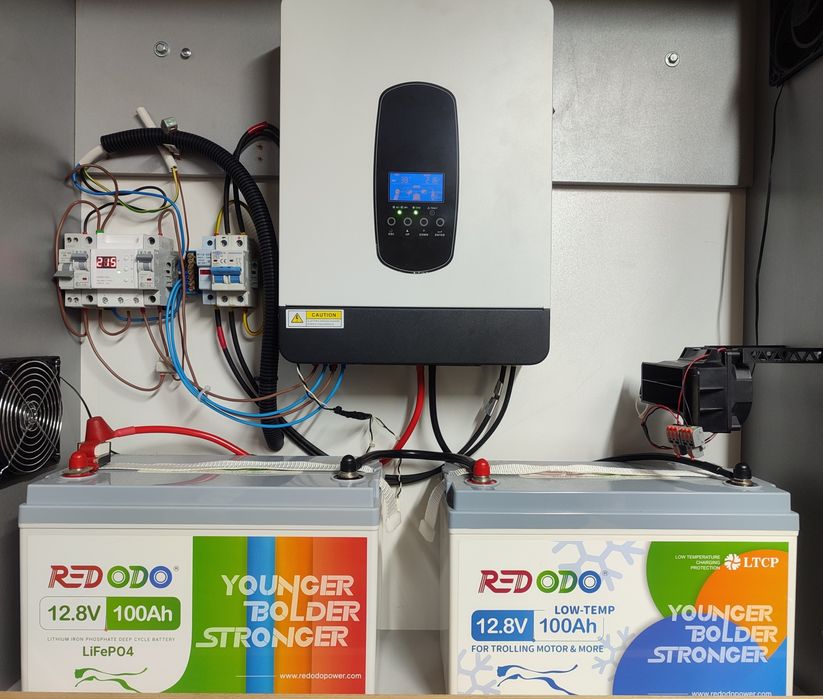 Комплект. Гібридний сонячний інвертор 1 фаза 3 kw + АКБ LiFePo4 Redodo