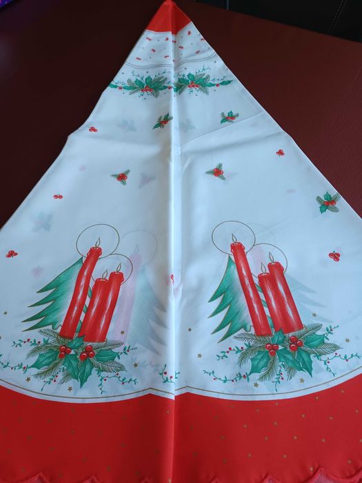 Toalha de mesa redonda com motivos de Natal e 10 Naprons
