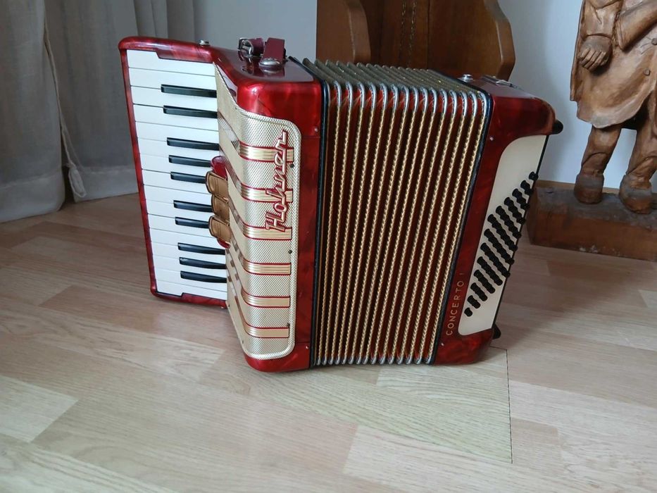 Akordeon Hohner 42 basy