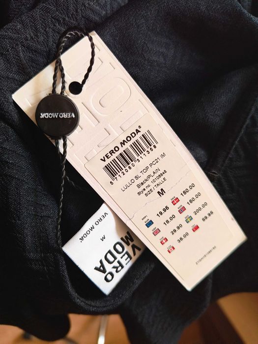 NOWA czarna drapowana bluzka top z baskinką Vero Moda M oldmoney
