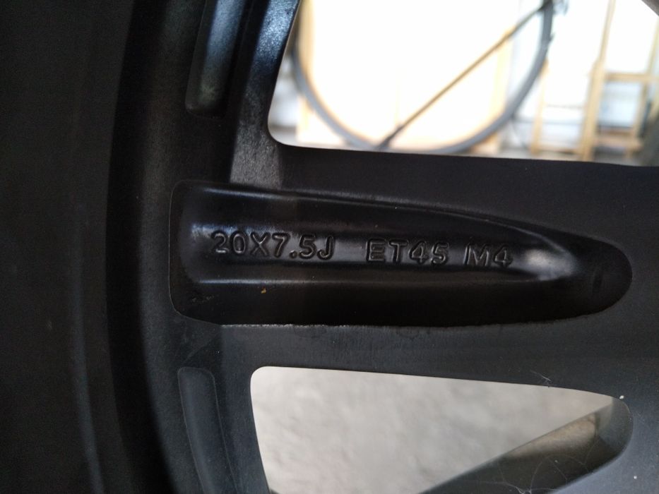 Koła Mazda 235/50 R20 PRAWIE NOWE