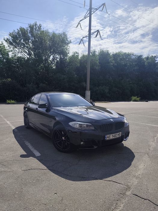 BMW 5 Series 2011 VIN WBAFP31050C622899 фото оголошення 2 з 15
