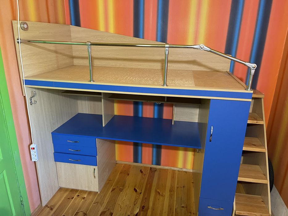 Продам дитяче ліжко-стіл