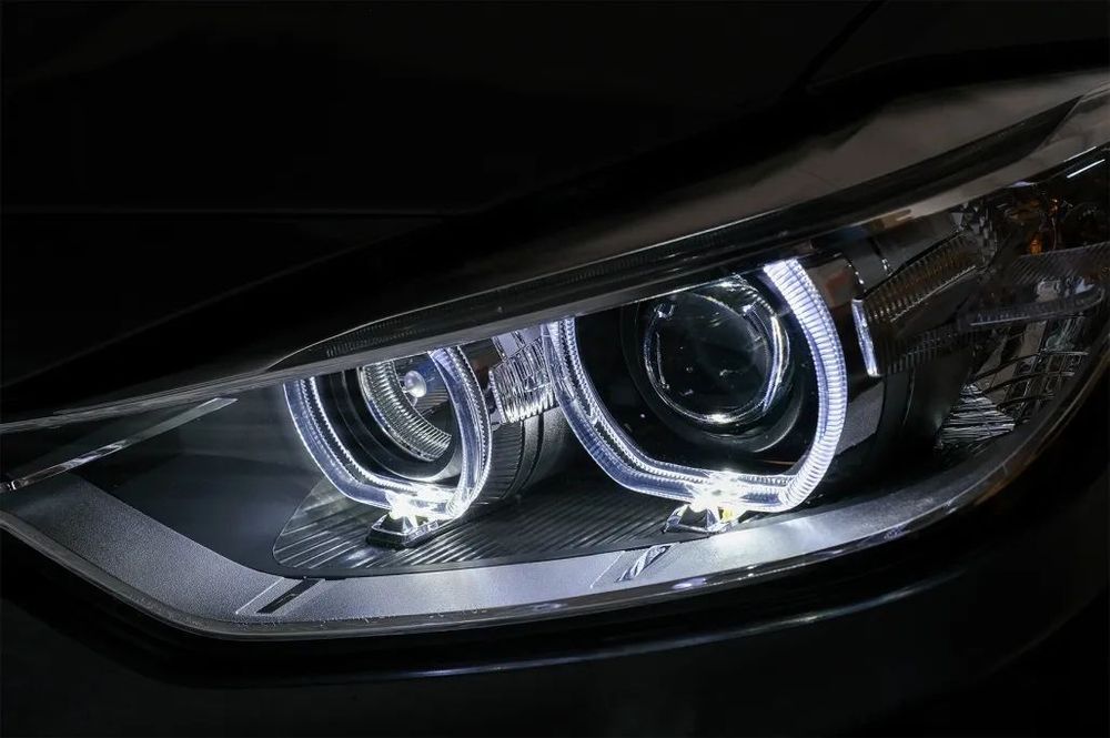 Faróis Bmw Série 3 F30 F31 (2011 a 2018) Look Xenon