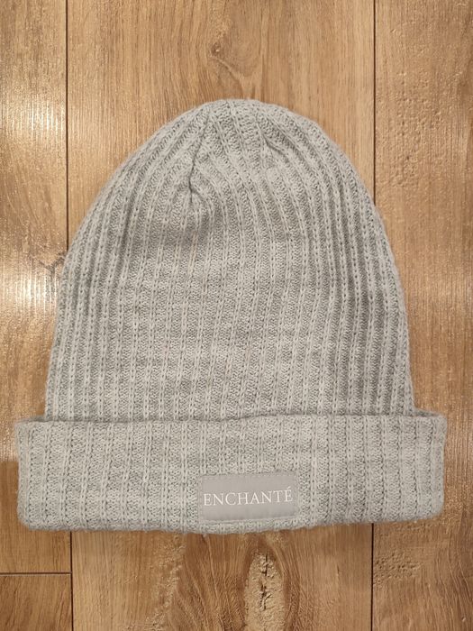 Szara czapka zimowa Cropp