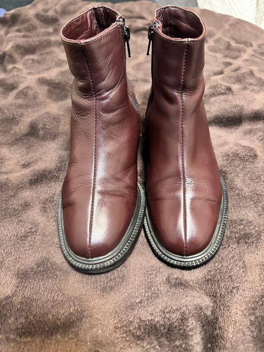Шкіряні жіночі чоботи