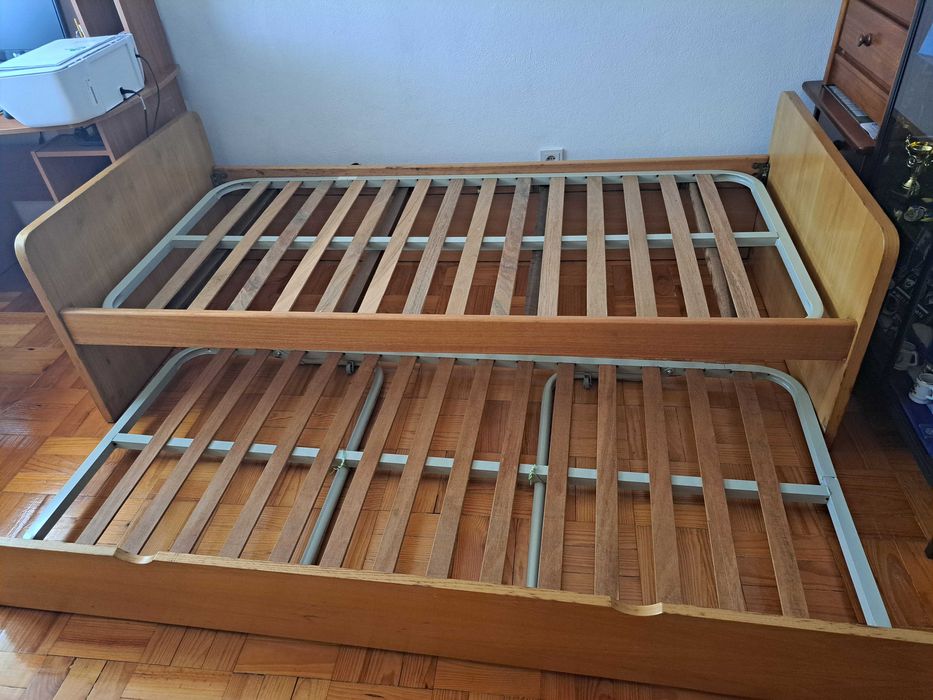 cama dupla de solteiro