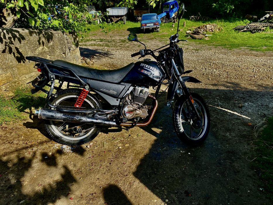 Продам шенерай інтрудер200