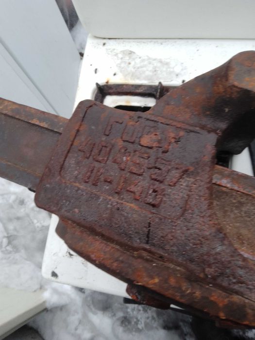 Продам Тиски Слесарные