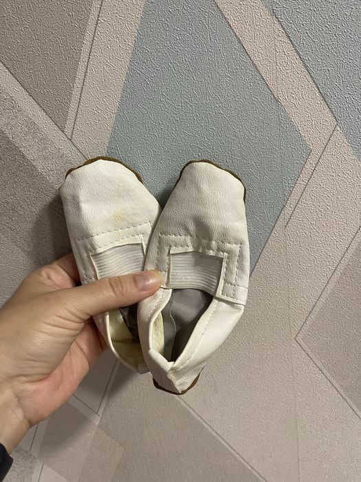 Дитячі чешки білі 14 см