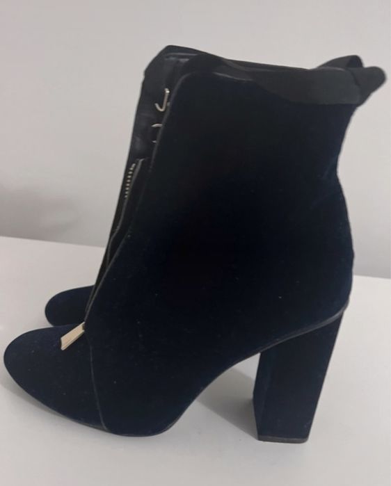 Botas com salto Zara