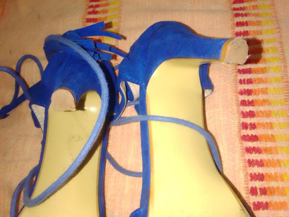 Sapato aberto  azul mode Galáxi bom estado só 6€ tam 37
