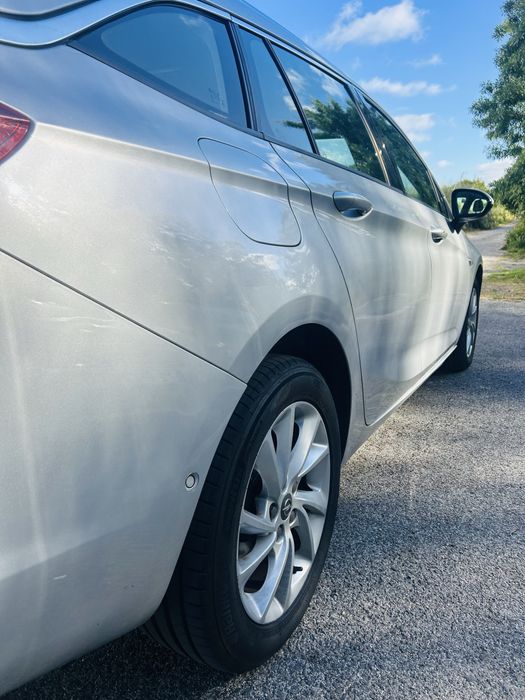 Opel Astra 1.6 CDTI modelo Excellence - Muito estimada