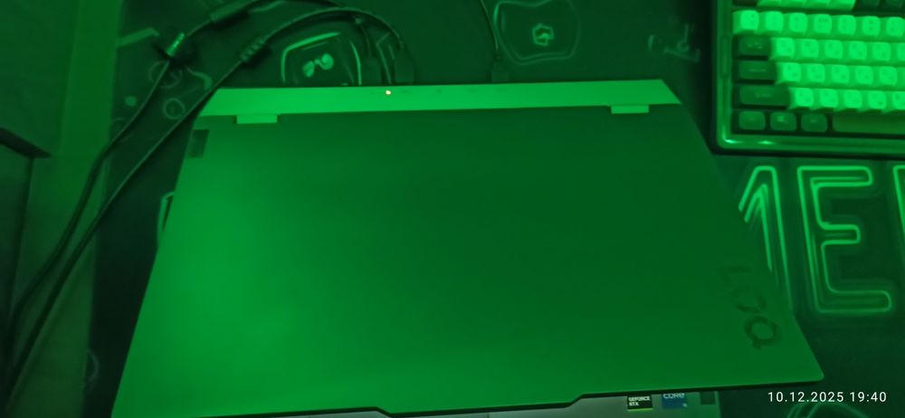 Ноутбук Lenovo LOQ 15IAX9