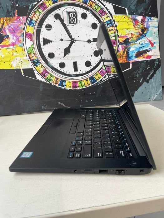 Dell Latitude 7490 ідеальний для роботи і навчання є кількість