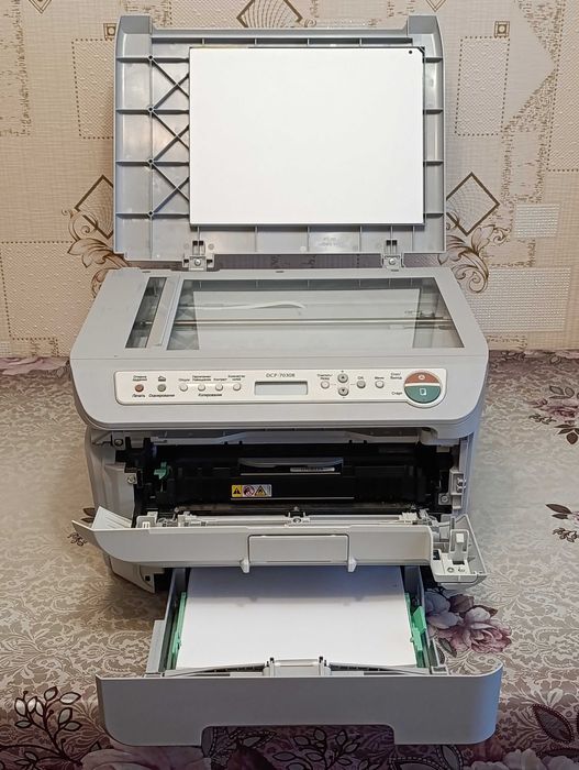 БФП Brother DCP-7030R