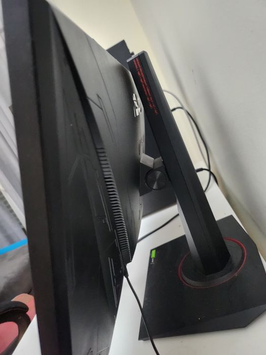 Monitor gaming 165 hz asus 24"