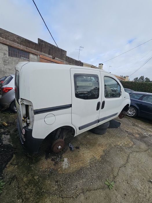 Lateral Esquerda Citroën Nemo