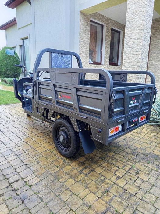 Электроскутер Titan Cargo трицикл 3-х местный 2500W/32A серый 2026