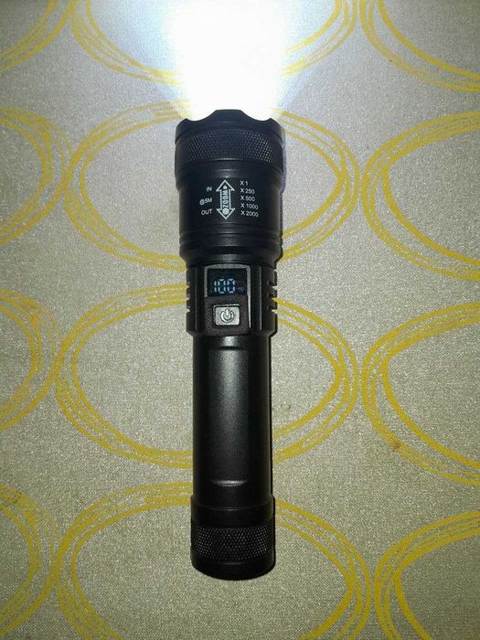 Продам Мощный светодиодный фонарь с USB-зарядкой. Недорого!