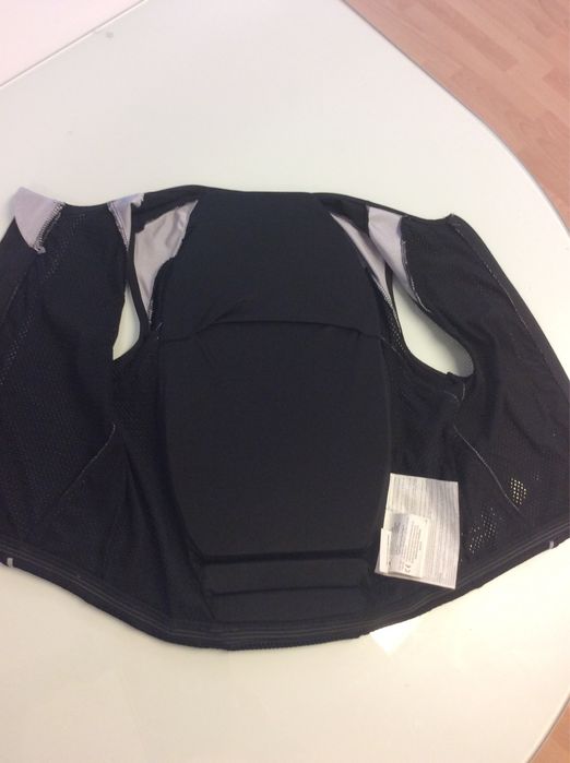 colete para equitação da marca equi.theme