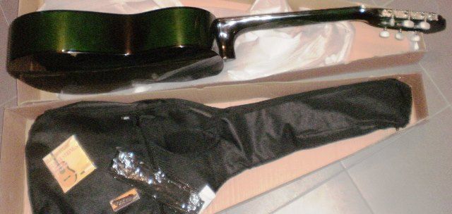 Guitarra clássica 4/4 verde e set