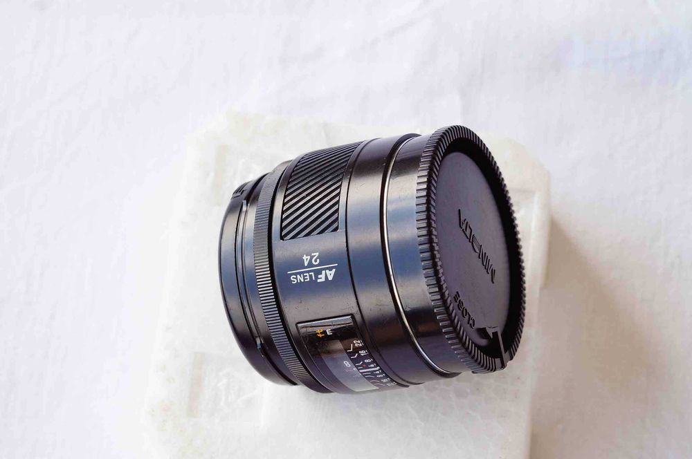 Minolta AF 24 /2.8 do Sony Alfa ładna
